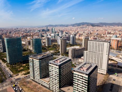 Analizamos los precios de viviendas y garajes en la Ciudad Condal.